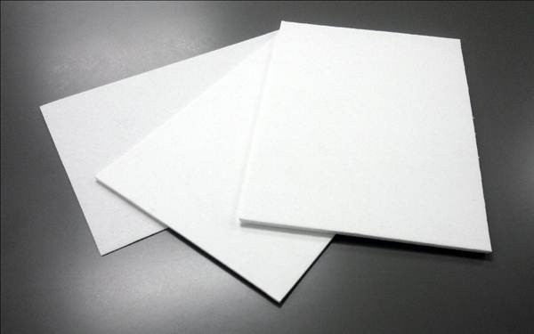 Ceramic paper.Heat resistant sheet mainly made of ceramic fibers.