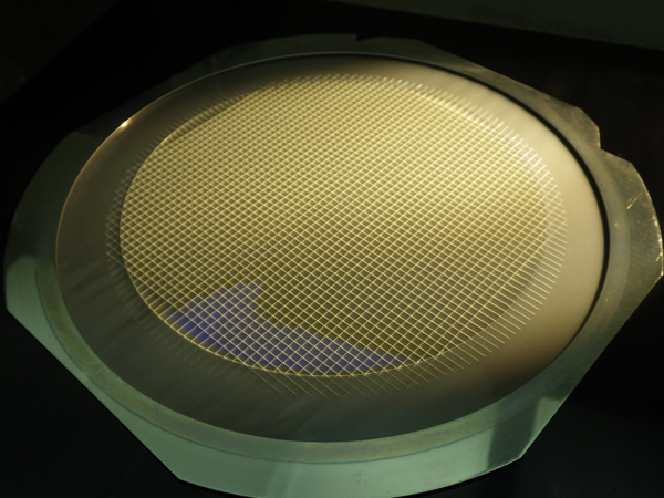 Optical component 'glass lid with retardation film' used for optical pickups